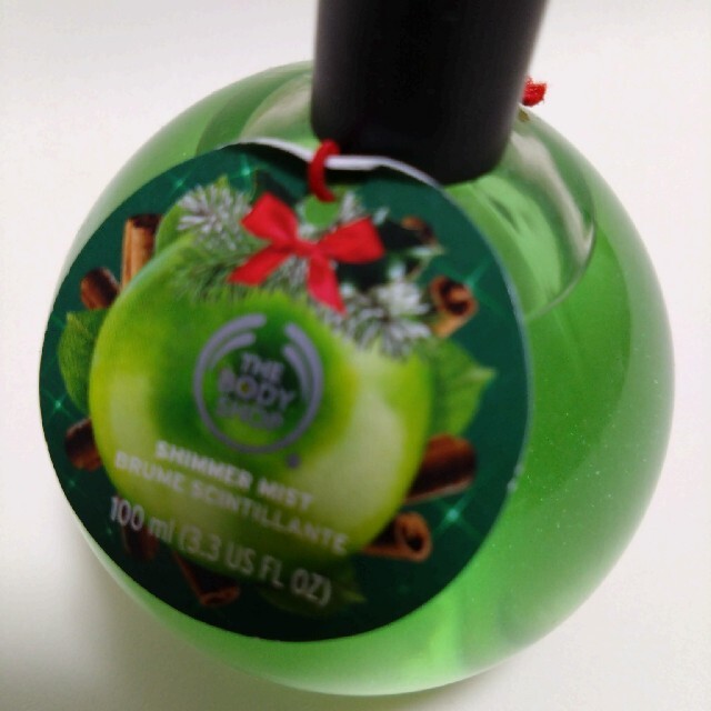 THE BODY SHOP(ザボディショップ)の☆新品☆THE BODY SHOP シマーミスト /スパイスドアップル コスメ/美容の香水(香水(女性用))の商品写真