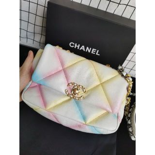 シャネル 白 ショルダーバッグ(レディース)の通販 1,000点以上 シャネル 白 ショルダーバッグ(レディース)の通販 1,000点以上