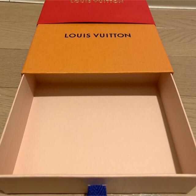 LOUIS VUITTON(ルイヴィトン)の【美品】LOUIS VUITTON 空箱 レディースのバッグ(ショップ袋)の商品写真