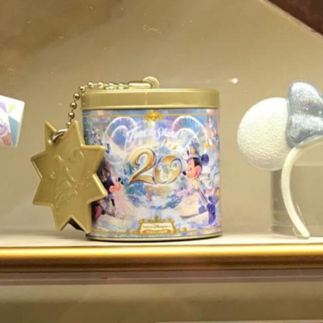 Disney(ディズニー)のTDL 20周年 ガチャ クランチ缶 新品未開封 エンタメ/ホビーのアニメグッズ(キーホルダー)の商品写真