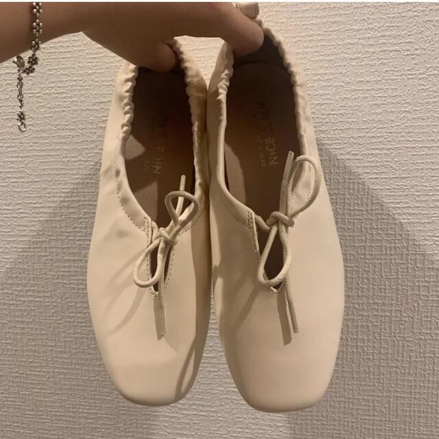 one after another NICE CLAUP(ワンアフターアナザーナイスクラップ)のWhite gathered ballet shoes♡ レディースの靴/シューズ(バレエシューズ)の商品写真