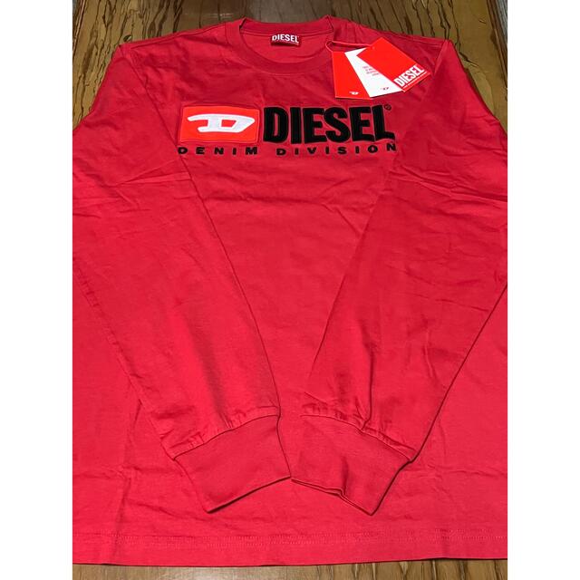 DIESEL(ディーゼル)のDIESEL  新品未使用　Lサイズ　ロンT   Tシャツ　長袖　赤　ディーゼル メンズのトップス(Tシャツ/カットソー(七分/長袖))の商品写真