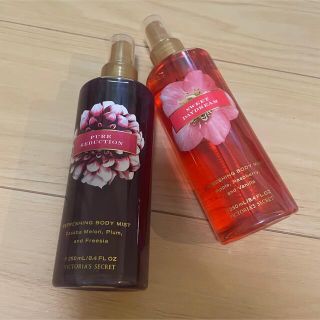 ヴィクトリアズシークレット(Victoria's Secret)の値下げ【美品】ヴィクトリアシークレット　ボディミスト2本セット(香水(女性用))