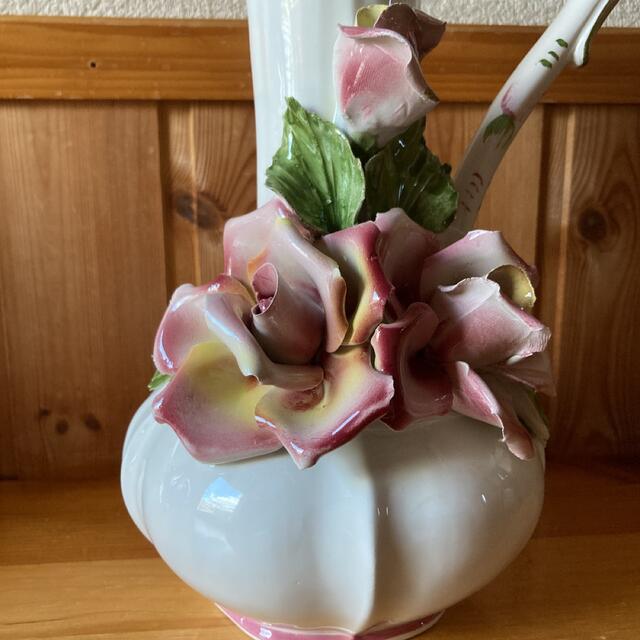 花瓶 フラワーベース 陶器 薔薇 イタリア製 美品の通販 by Rainbow｜ラクマ
