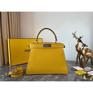 フェンディ ピーカブー ショルダーバッグ(レディース)の通販 300点以上 フェンディ ピーカブー ショルダーバッグ(レディース)の通販 300点以上