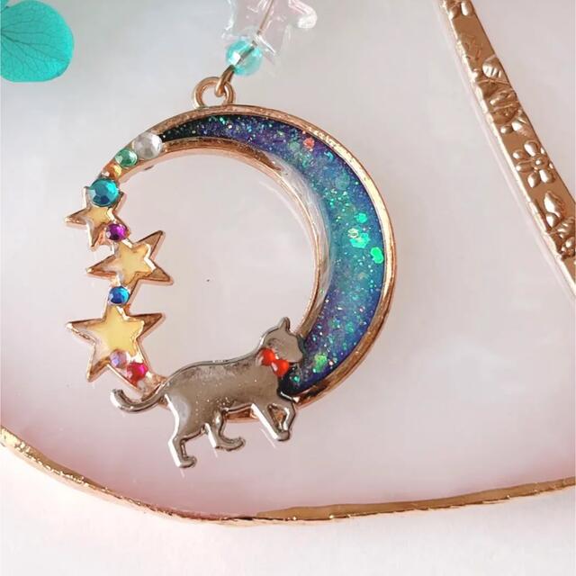 No.1299】UVレジン 月 猫 キラキラ ブックマーカー(お散歩猫 No.1299】UVレジン 月 猫 キラキラ ブックマーカー(お散歩猫