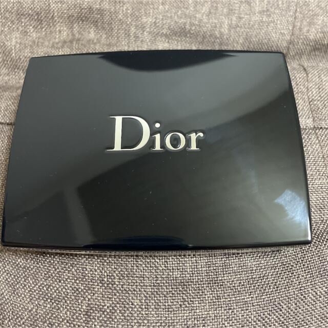 Dior ディオールスキンフォーエヴァーコンパクトナチュラルベルベット