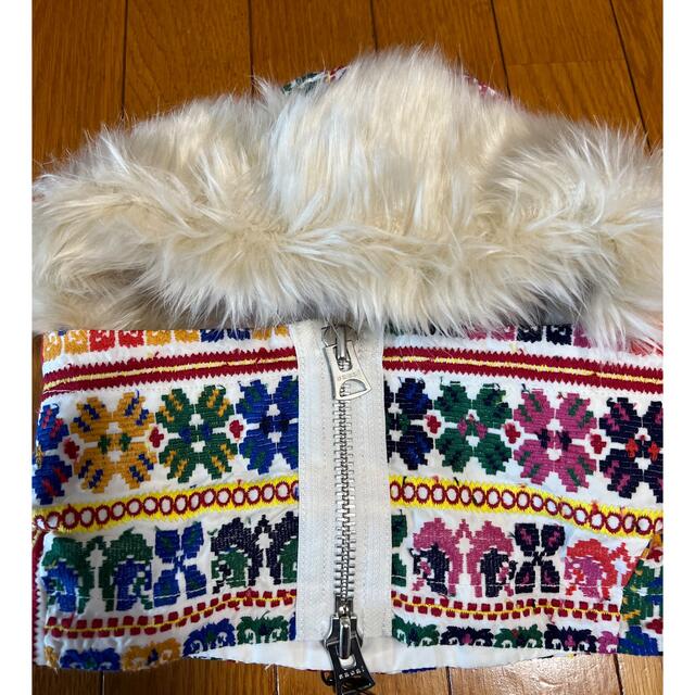sacai - sacai 刺繍ファーネックウォーマー 新品未使用の通販 by sacai - sacai 刺繍ファーネックウォーマー 新品未使用の通販 by