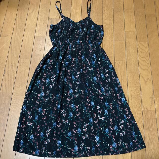 キッズ花柄ワンピース キッズ/ベビー/マタニティのキッズ服女の子用(90cm~)(ワンピース)の商品写真