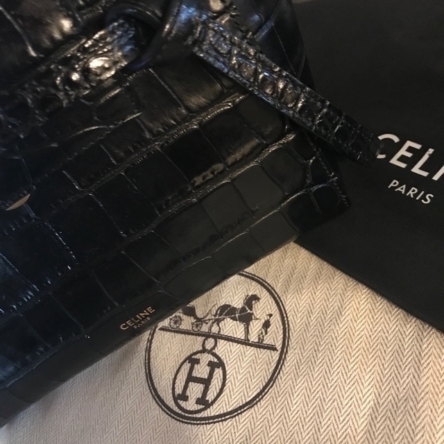 celine(セリーヌ)のCELINE NANOクロコブラックベルトバッグセリーヌ保存袋確認用 レディースのバッグ(ハンドバッグ)の商品写真