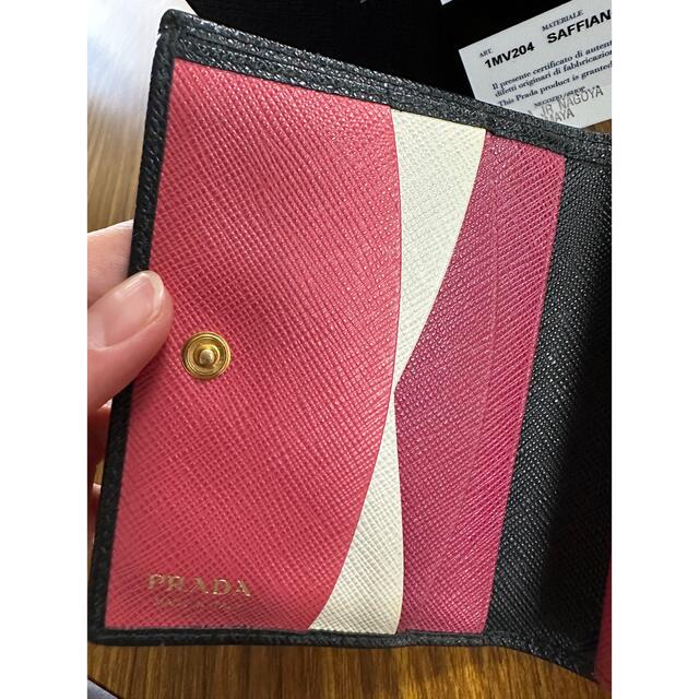 PRADA(プラダ)のPRADA 二つ折り財布 レディースのファッション小物(財布)の商品写真