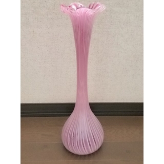 ナルミ(NARUMI)の高級ブランドNARUMIガラス工藝一輪挿し花型ピンク(ガラス)