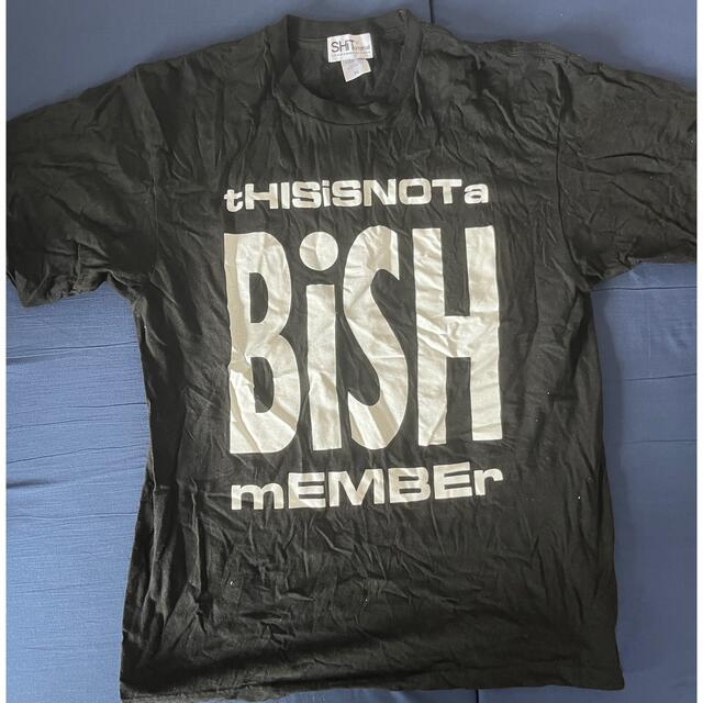 BiSH(ビッシュ)の美品　XLサイズ　BiSH Tシャツ　 清掃員 STAFF  エンタメ/ホビーのタレントグッズ(アイドルグッズ)の商品写真