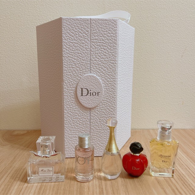 32%割引 【ついに再販開始!】 Christian Dior - ディオール