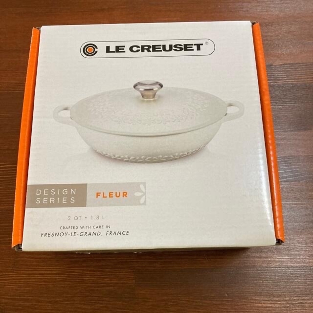 LE CREUSET(ルクルーゼ)の【ル・クルーゼ】フラワーレリーフ・マルミット22cm インテリア/住まい/日用品のキッチン/食器(鍋/フライパン)の商品写真