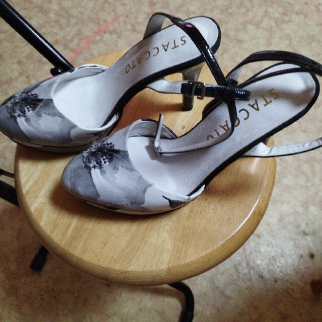 STACCATO(スタッカート)のパンプス レディースの靴/シューズ(ハイヒール/パンプス)の商品写真