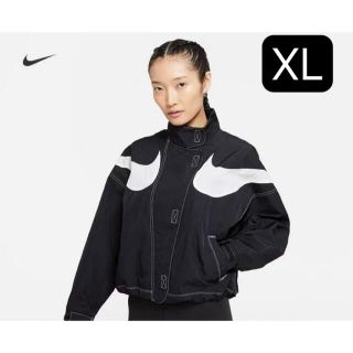 ナイキ(NIKE)のナイキ　NIKE ウーブンジャケット ビッグスウッシュ レディース　DR6133(ナイロンジャケット)