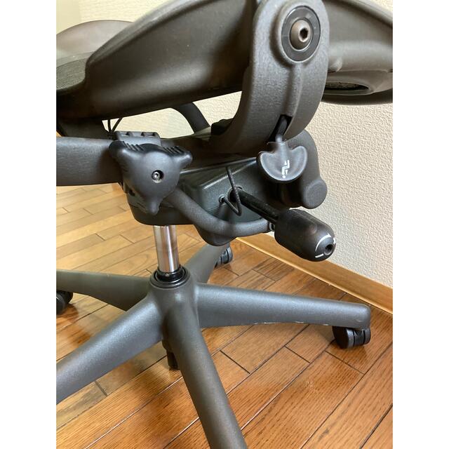 国産人気 Herman Miller Herman Miler/ハーマンミラー アーロンチェア/ Bサイズ メッシュの通販 by  arimo｜ハーマンミラーならラクマ