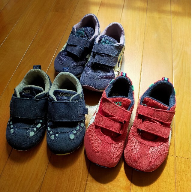 asics(アシックス)のasics 靴セット 15cm/16.5cm/17.5cm キッズ/ベビー/マタニティのキッズ靴/シューズ(15cm~)(スニーカー)の商品写真