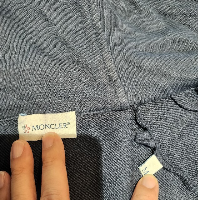 MONCLER(モンクレール)のモンクレール　ジップパーカー メンズのトップス(パーカー)の商品写真