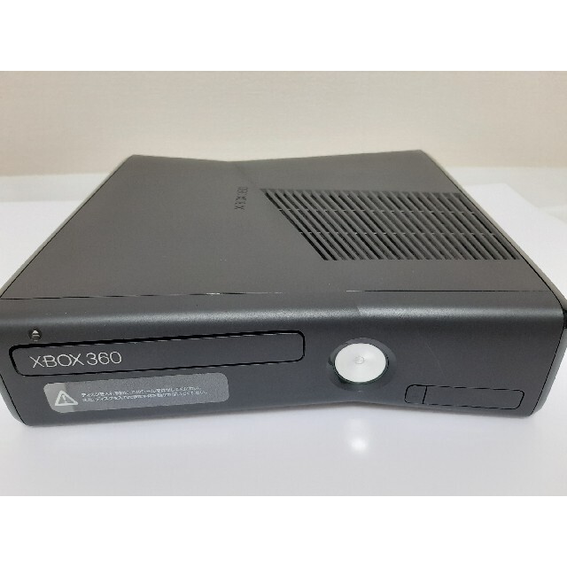 Xbox360(エックスボックス360)のXbox360S　本体 4GB  HDD320GB付属 リキッドブラック エンタメ/ホビーのゲームソフト/ゲーム機本体(家庭用ゲーム機本体)の商品写真