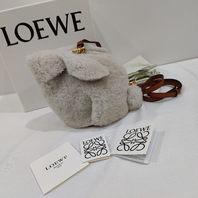 素敵な LOEWE LOEWE バニーバッグ ショルダー うさぎ ラビット