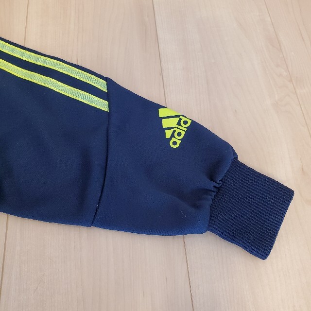 adidas(アディダス)のadidas　キッズ　ジャージ上　140㎝ キッズ/ベビー/マタニティのキッズ服男の子用(90cm~)(ジャケット/上着)の商品写真