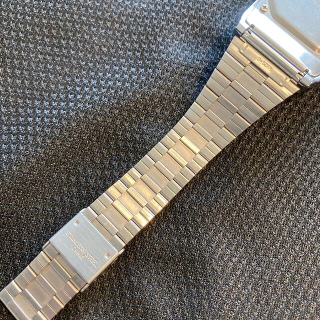 CASIO(カシオ)の美品ビンテージ品  人気希少カラー　CASIO  DBC-1500 メンズの時計(腕時計(デジタル))の商品写真