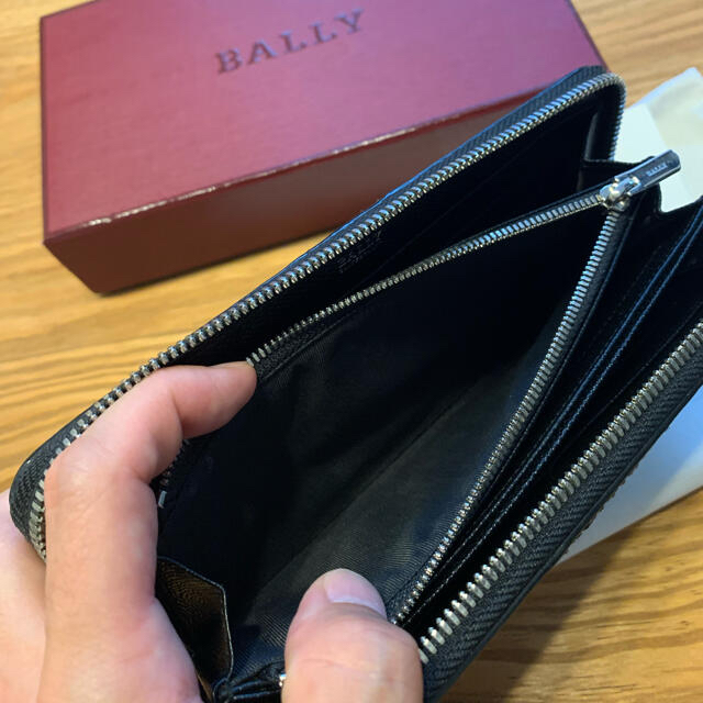 Bally(バリー)の希少品 BALLY  無地 長財布 レア  ラウンドファスナー メンズのファッション小物(長財布)の商品写真