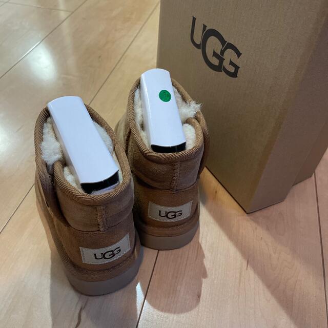 UGG(アグ)のUGG★kidsブーツ キッズ/ベビー/マタニティのキッズ靴/シューズ(15cm~)(ブーツ)の商品写真