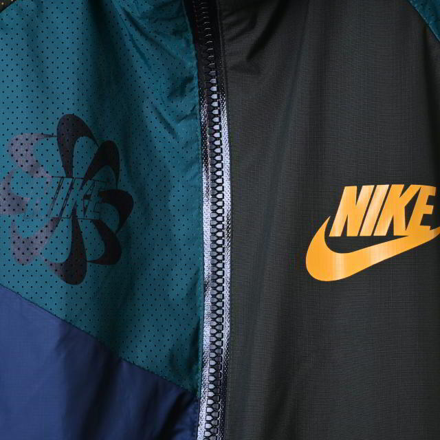 sacai - NIKE × Sacai 再構築 アノラック ジャケットの通販 by sacai - NIKE × Sacai 再構築 アノラック ジャケットの通販 by