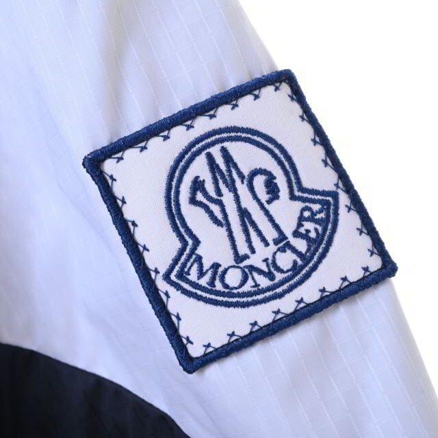 MONCLER(モンクレール)のMONCLER Gamme Bleu ブロックカラー ナイロン ジャケット メンズのジャケット/アウター(ブルゾン)の商品写真