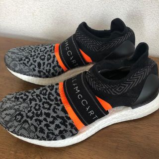 アディダスバイステラマッカートニー 靴/シューズの通販 500点以上 人気が高まる 新品未使用 adidas バイステラマッカートニー トレイノ 黒 23.5 スニーカー