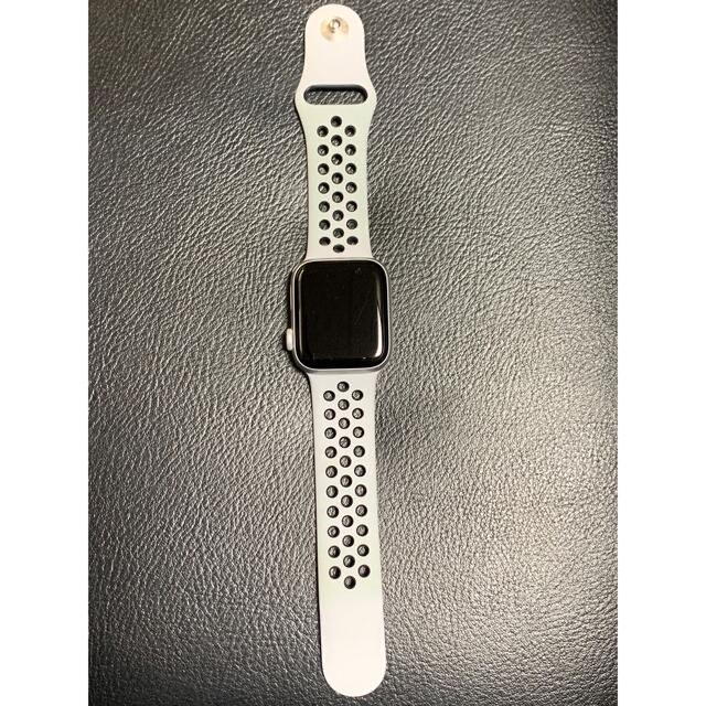 シルバーモデルApple Watch series4  NIKE＋  40mm  付属品完備