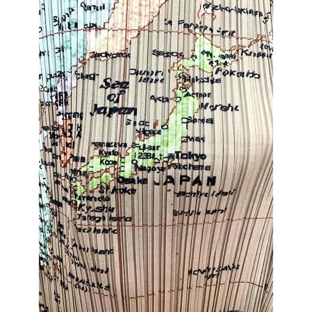 いです ISSEY MIYAKE - イッセイミヤケデザインの人気の世界地図