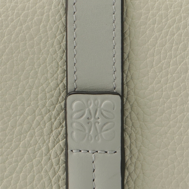 LOEWE(ロエベ)のLOEWE 財布 三つ折り ミニ財布 トライフォールドウォレット レディースのファッション小物(財布)の商品写真