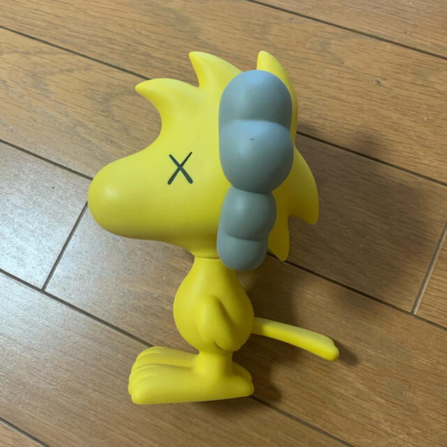 KAWS ORIGINALFAKE PEANUTS WOODSTOCK エンタメ/ホビーのフィギュア(その他)の商品写真