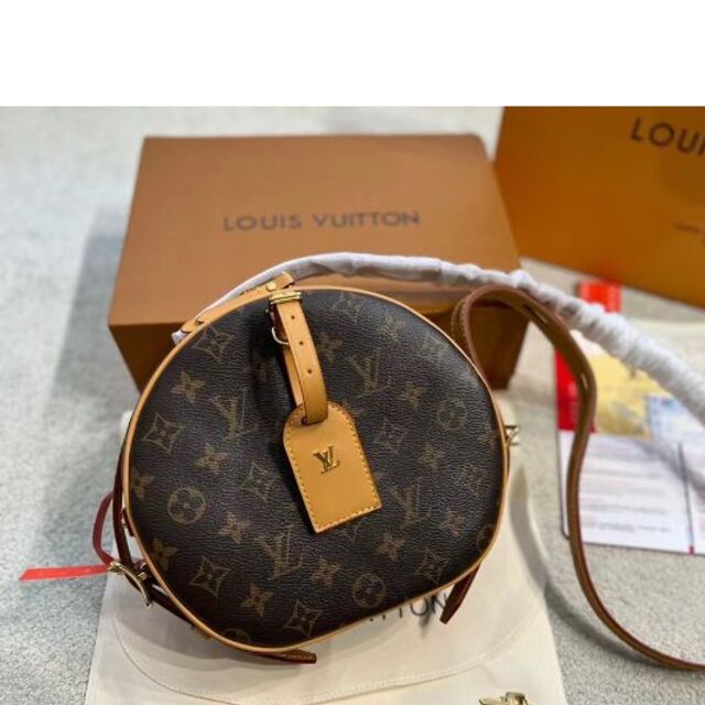 LOUIS VUITTON ショルダーバッグ