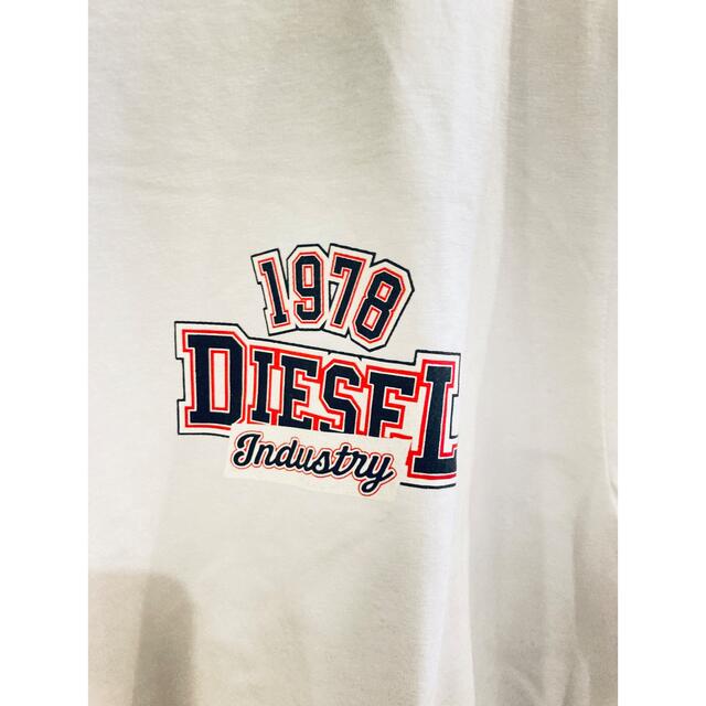 DIESEL(ディーゼル)の新品未使用！　ディーゼル　DIESEL ロングTシャツ　ホワイトＬ メンズのトップス(Tシャツ/カットソー(七分/長袖))の商品写真