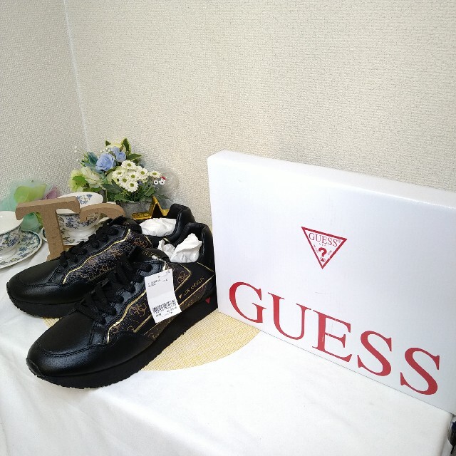 ☆匿名配送☆☆磨き作業できます！☆ GUESS ゲス スニーカー 金柄