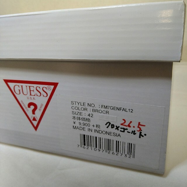 ☆匿名配送☆☆磨き作業できます！☆ GUESS ゲス スニーカー 金柄