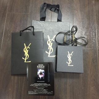 イヴサンローランボーテ(Yves Saint Laurent Beaute)の【サンローラン☆袋☆ギフト☆ボックス☆ショッパー☆モンパリ☆試供品☆ラッピング】(ショップ袋)