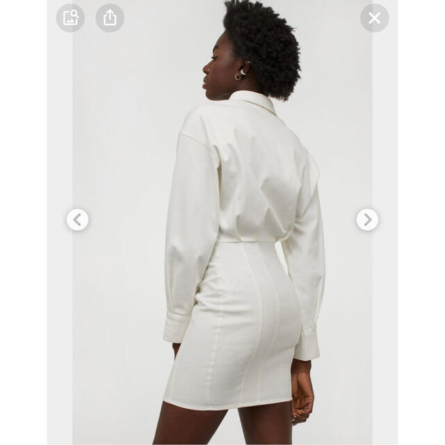 H&M(エイチアンドエム)のデニムワンピース 白 長袖 着やせ効果あり 韓国 春服 レディースのワンピース(ミニワンピース)の商品写真