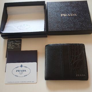 2回使用のみ PRADA スポーツ 折り 財布 から厳選した 37%割引
