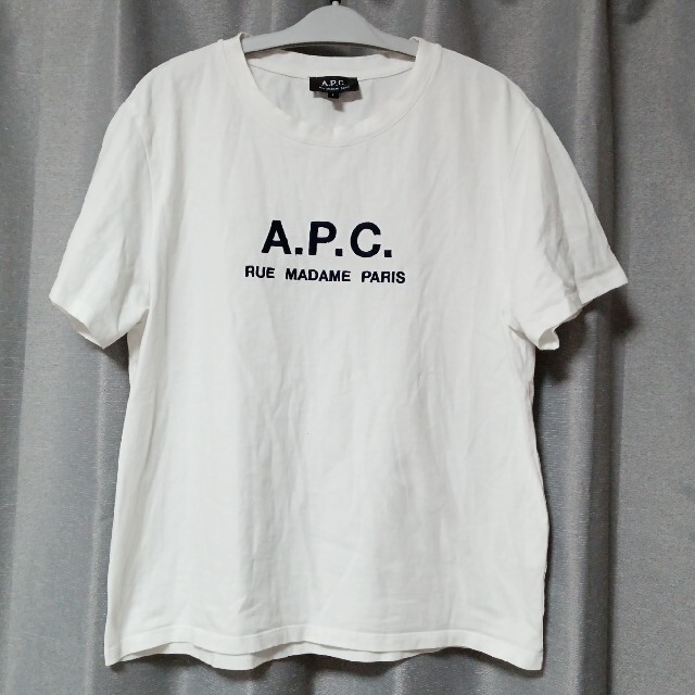 A.P.C(アーペーセー)のA.P.C. アーペーセー ロゴ刺繍 Tシャツ レディースＬ 白 ホワイト レディースのトップス(Tシャツ(半袖/袖なし))の商品写真