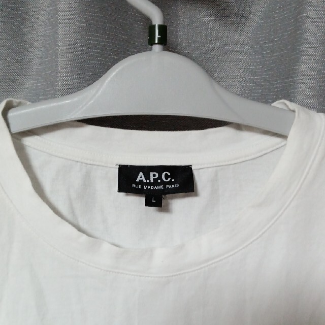 A.P.C(アーペーセー)のA.P.C. アーペーセー ロゴ刺繍 Tシャツ レディースＬ 白 ホワイト レディースのトップス(Tシャツ(半袖/袖なし))の商品写真