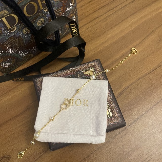 Dior ブレスレット 刻印 保存袋 魅力的な価格 sandorobotics.com