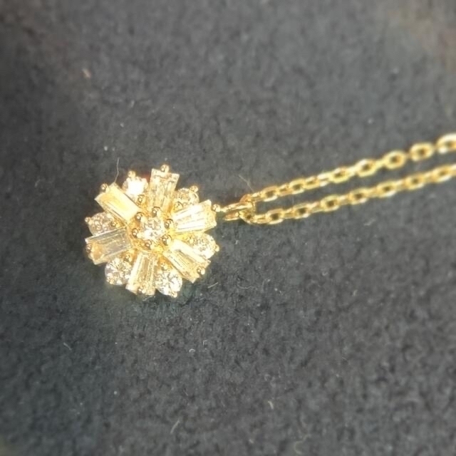 ベルシオラ バケットカット　ダイヤ ネックレス 計0.25ct