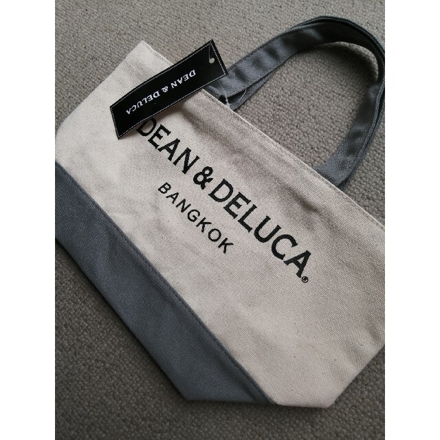 DEAN & DELUCA(ディーンアンドデルーカ)のDEAN&DELUCA　ディーンアンドデルーカ　BANGKOK限定　トートバッグ レディースのバッグ(トートバッグ)の商品写真