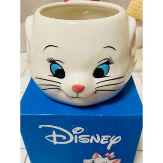 ディズニー(Disney)のDISNEY'S マリーセラミック  陶器のマグカップ かわいい素敵な白ピンク色(グラス/カップ)